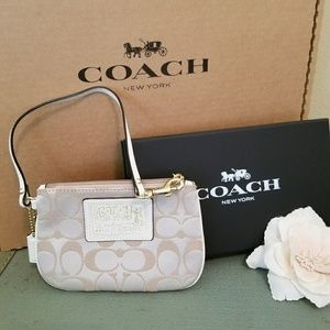 Coach Signature Poppy Wristlet